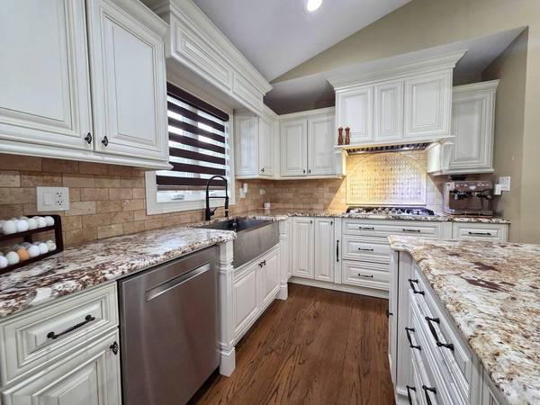 540 W Center ST, Itasca, IL 60143