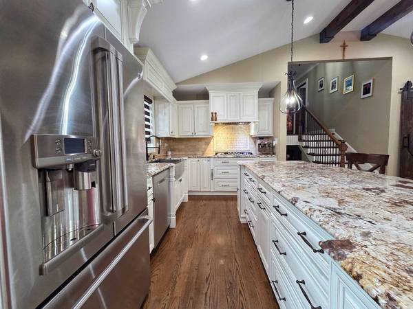 540 W Center ST, Itasca, IL 60143