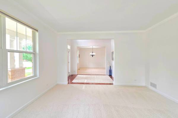 10174 Hopkins ST, Huntley, IL 60142