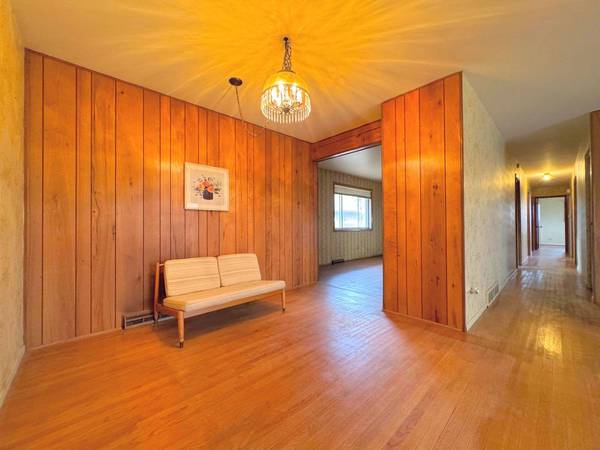 761 Marshall DR, Des Plaines, IL 60016