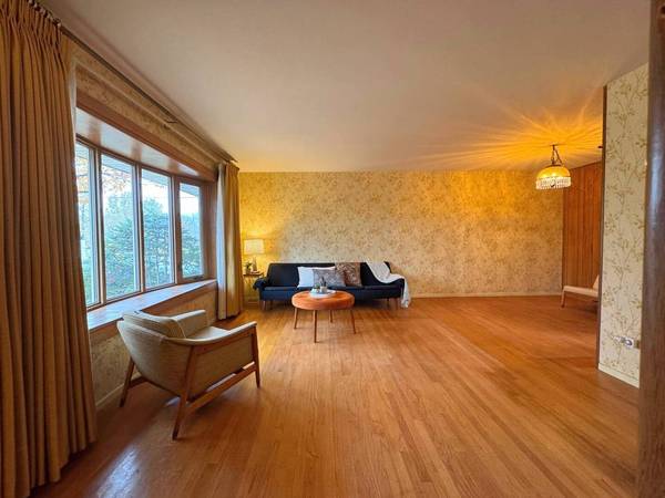 761 Marshall DR, Des Plaines, IL 60016