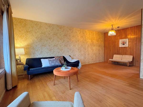 761 Marshall DR, Des Plaines, IL 60016