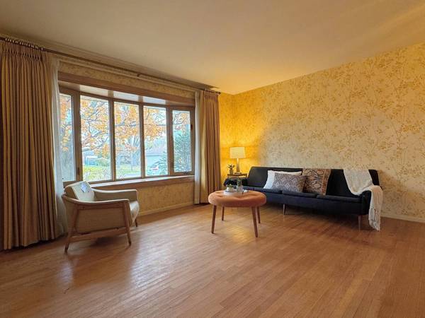 761 Marshall DR, Des Plaines, IL 60016