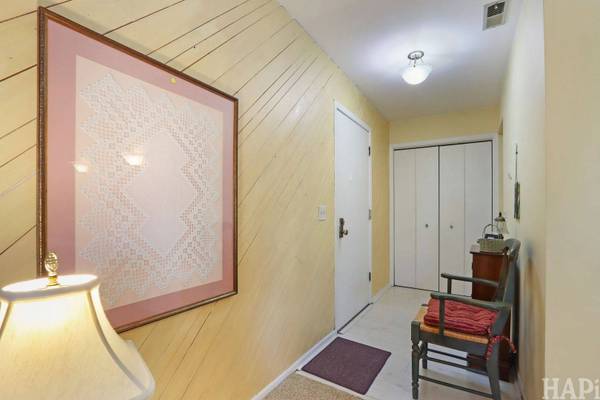 1365 N Sterling AVE #214D, Palatine, IL 60067