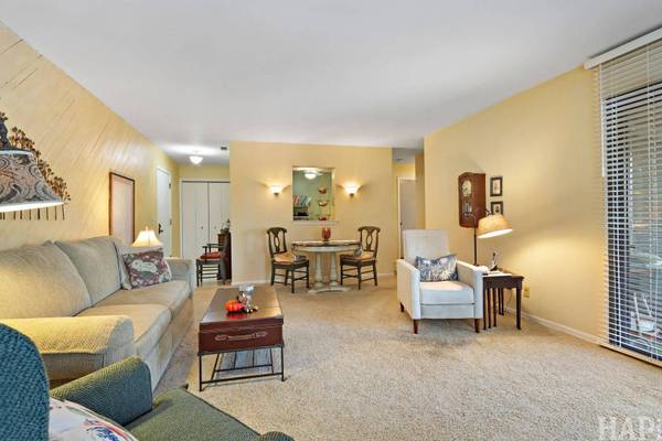 1365 N Sterling AVE #214D, Palatine, IL 60067