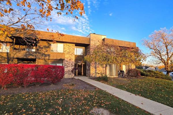 1365 N Sterling AVE #214D, Palatine, IL 60067