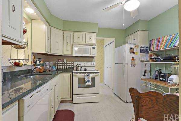 1365 N Sterling AVE #214D, Palatine, IL 60067