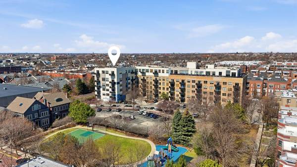 1735 W Diversey Pkwy #409, Chicago, IL 60614