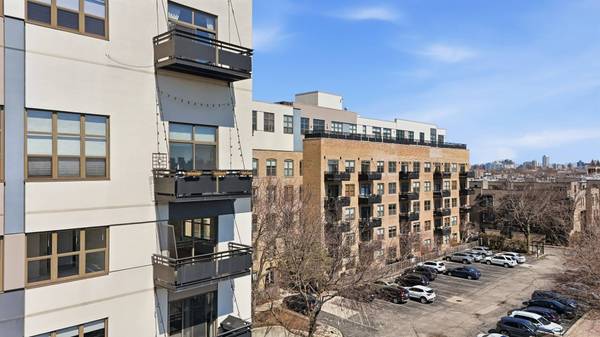 1735 W Diversey Pkwy #409, Chicago, IL 60614