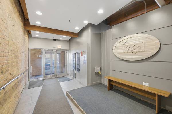 1735 W Diversey Pkwy #409, Chicago, IL 60614