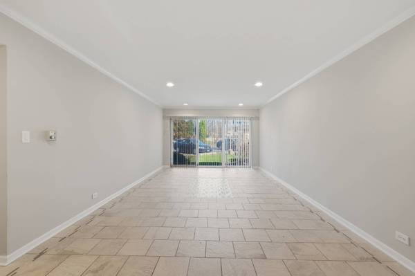 5001 Carriage Way DR #116, Rolling Meadows, IL 60008