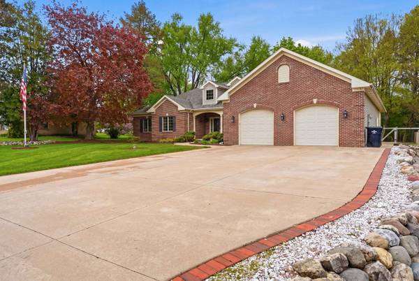 2414 Mehring AVE, Johnsburg, IL 60051