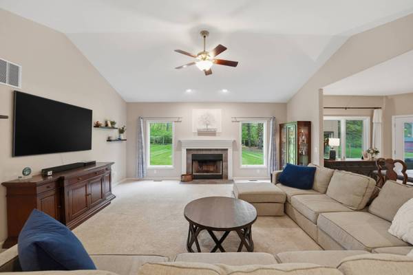 2414 Mehring AVE, Johnsburg, IL 60051