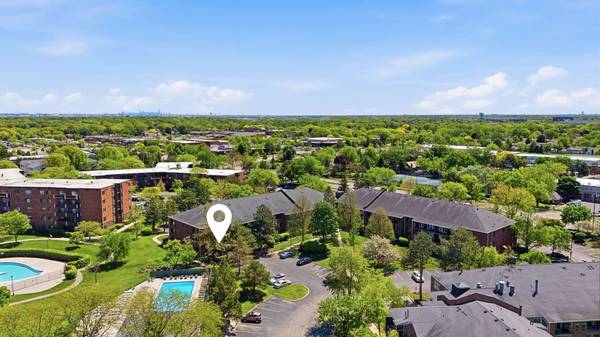 520 Biesterfield RD #119f, Elk Grove Village, IL 60007
