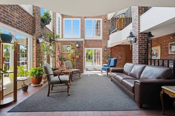 520 Biesterfield RD #119f, Elk Grove Village, IL 60007