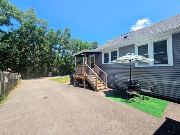 3823 E Wonder Lake RD, Wonder Lake, IL 60097