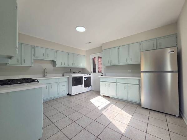 2124 218th PL, Sauk Village, IL 60411