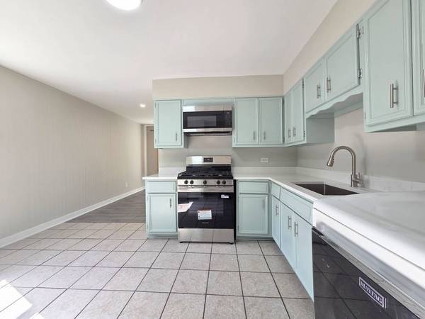 2124 218th PL, Sauk Village, IL 60411