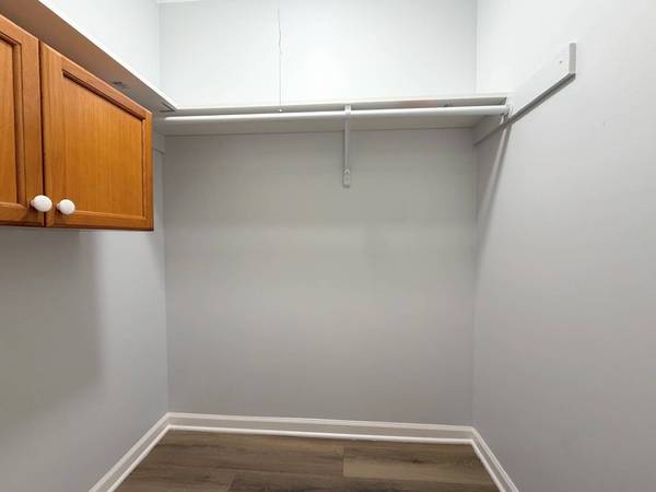 889 TRACE DR #107, Buffalo Grove, IL 60089