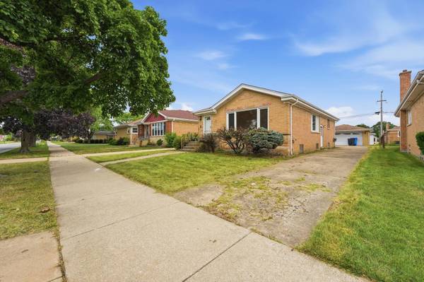 4847 N Sayre AVE, Chicago, IL 60656