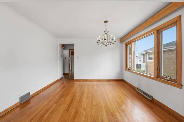 4847 N Sayre AVE, Chicago, IL 60656