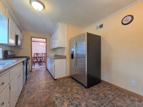 336 E ORCHARD ST, Mundelein, IL 60060