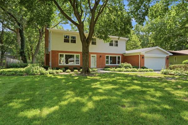 317 E Forest LN, Palatine, IL 60067