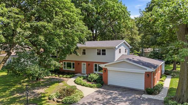 317 E Forest LN, Palatine, IL 60067