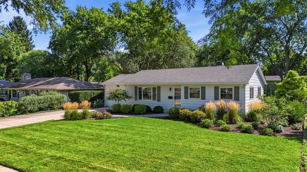 191 Peterson Pkwy, Crystal Lake, IL 60014