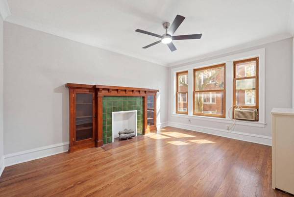 5468 S Woodlawn AVE #2E, Chicago, IL 60615