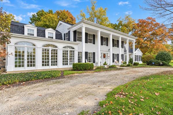 248 Aberdeen DR, Barrington Hills, IL 60010