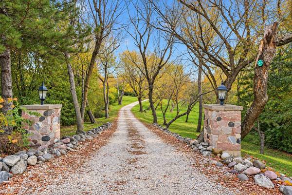 248 Aberdeen DR, Barrington Hills, IL 60010