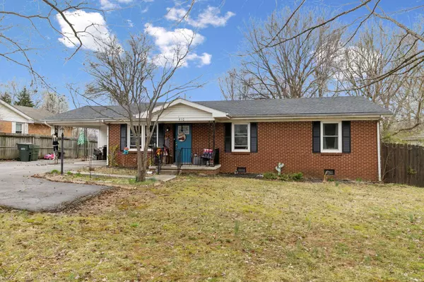 410 Millbrooke Dr, Hopkinsville, KY 42240