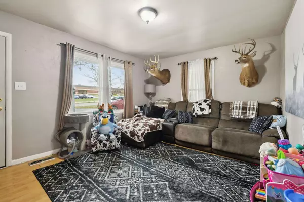 410 Millbrooke Dr, Hopkinsville, KY 42240