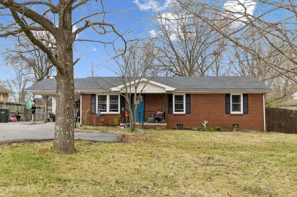 410 Millbrooke Dr, Hopkinsville, KY 42240