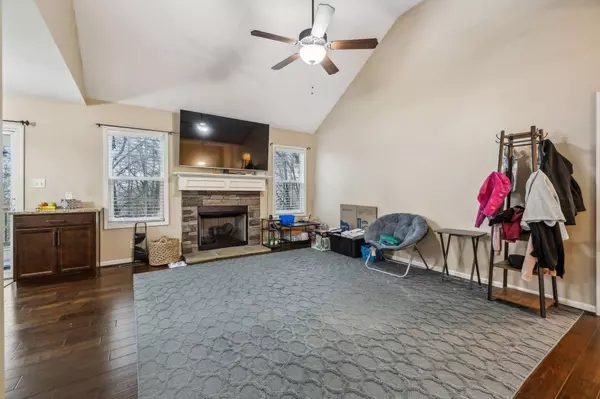 777 Banister Dr, Clarksville, TN 37042