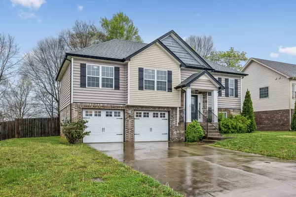 777 Banister Dr, Clarksville, TN 37042