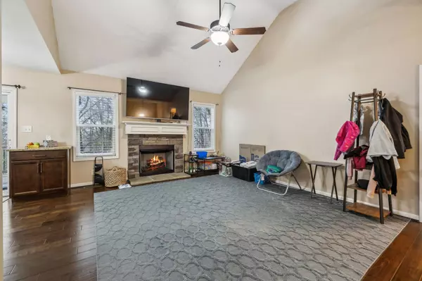 777 Banister Dr, Clarksville, TN 37042