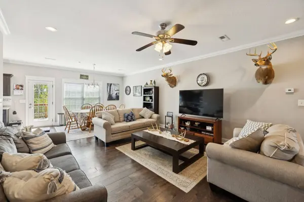 1851 Camelot Dr, Clarksville, TN 37040