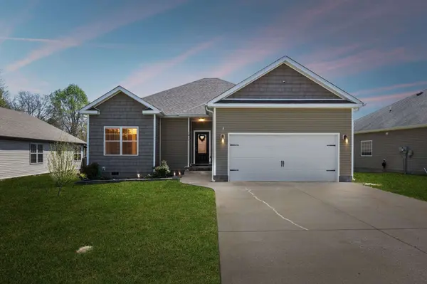 1851 Camelot Dr, Clarksville, TN 37040