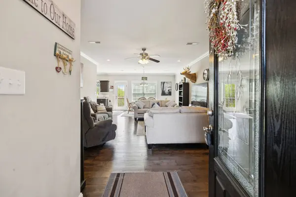 1851 Camelot Dr, Clarksville, TN 37040