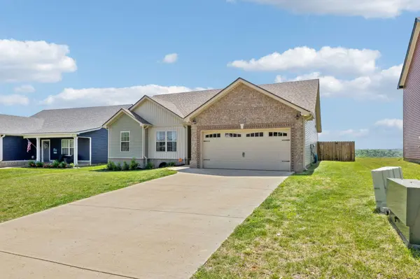 1108 Cardinal Creek Dr, Clarksville, TN 37040