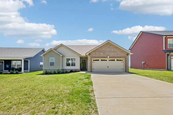 1108 Cardinal Creek Dr, Clarksville, TN 37040