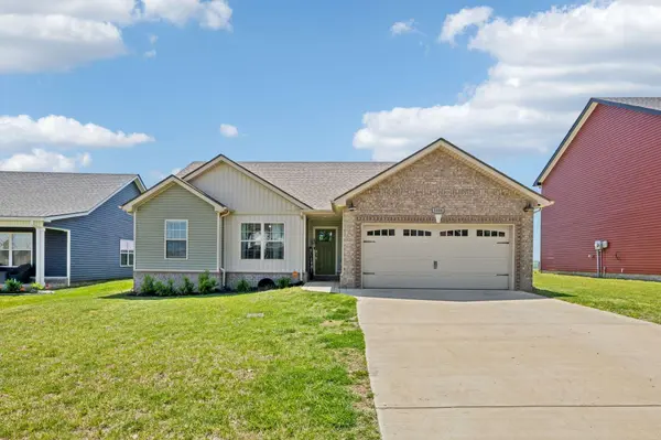 1108 Cardinal Creek Dr, Clarksville, TN 37040