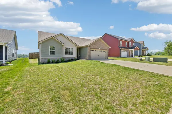 1108 Cardinal Creek Dr, Clarksville, TN 37040