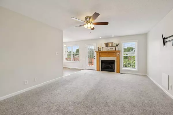 1307 Bluebonnet Dr, Clarksville, TN 37042