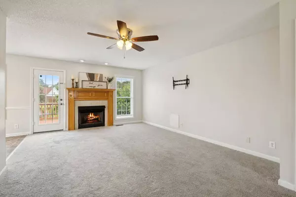 1307 Bluebonnet Dr, Clarksville, TN 37042