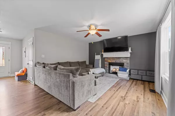 795 Banister Dr, Clarksville, TN 37042