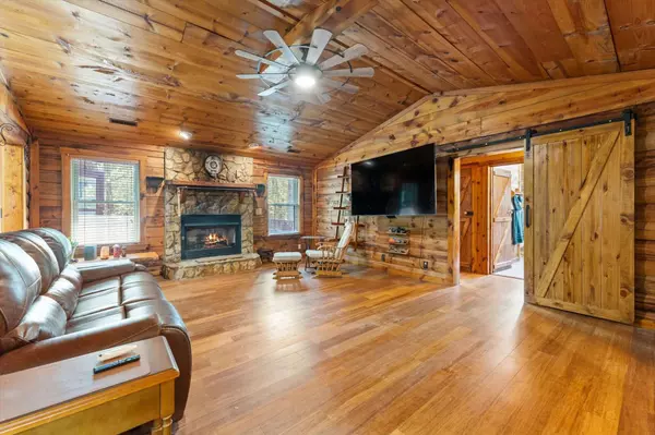 151 Jerry Smith Rd, Indian Mound, TN 37079