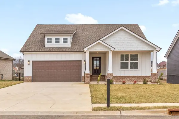 926 Bankside Dr, Clarksville, TN 37043